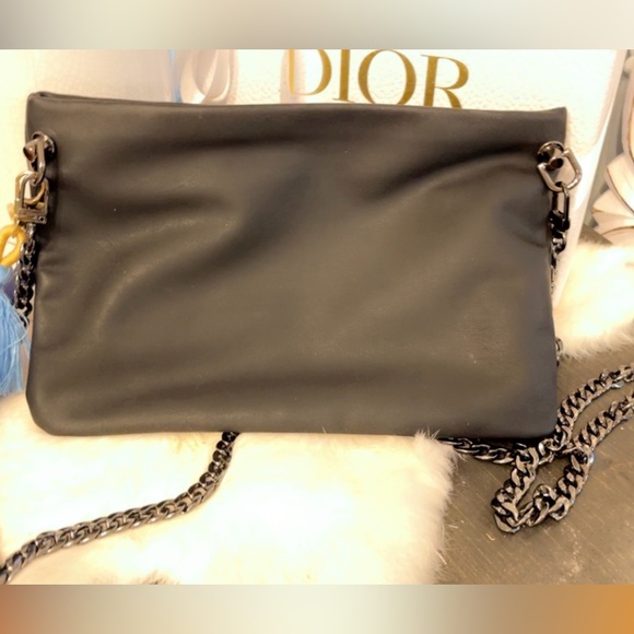 Dior crossbody with black chain and decorative tassels with keychain. - Picture 7 of 8